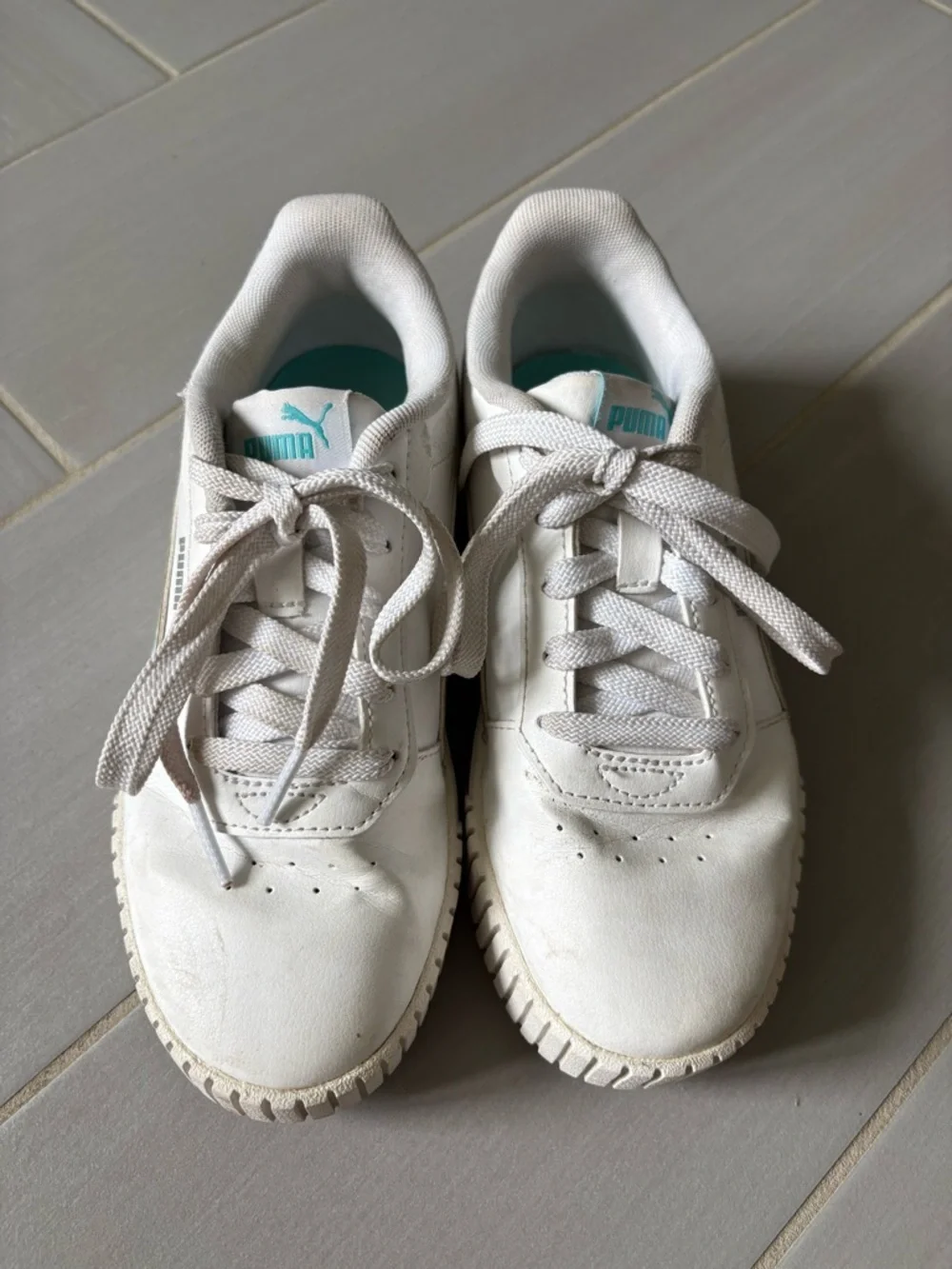 Puma Kids White Sneakers with Iridescent Side Stripe